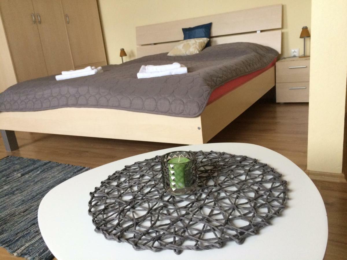 Beska Lejlighed Bešeňová Eksteriør billede